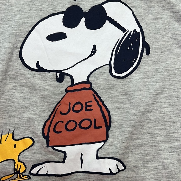 Peanuts snoopy crop tee. Size M - Picture 2 of 4